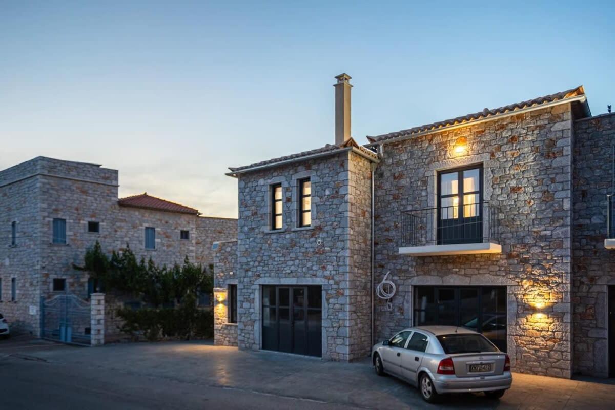 Mani Stone Built Home A Breath Away To The Sea Stoúpa Exteriör bild