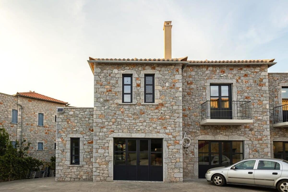 Mani Stone Built Home A Breath Away To The Sea Stoúpa Exteriör bild