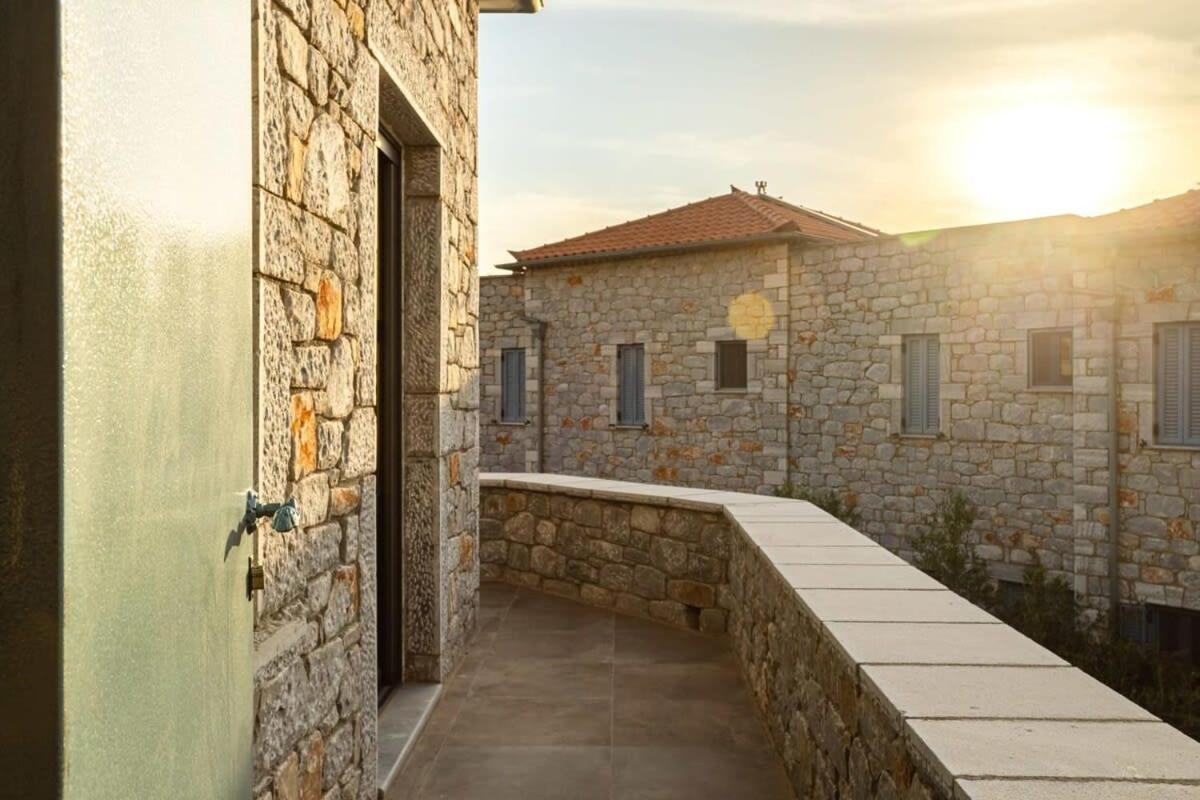 Mani Stone Built Home A Breath Away To The Sea Stoúpa Exteriör bild